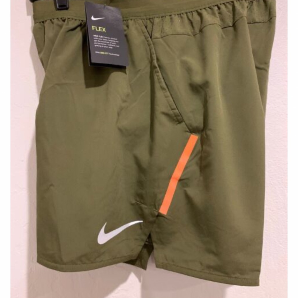 Nike Dri-fit Lined Running Shorts Olive Green 5” zip back pocket 2 front pockets